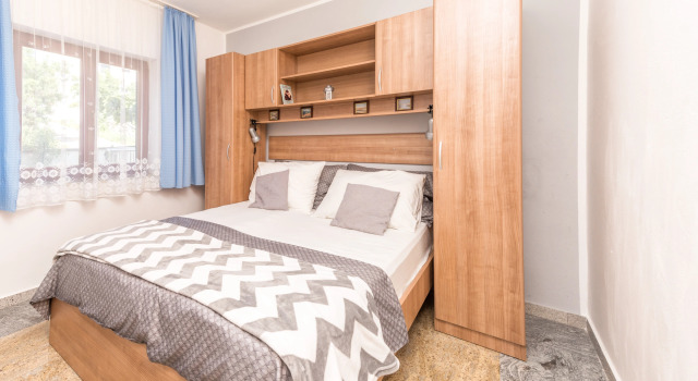 Silver Apartment