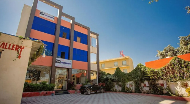 Hotel The Paradise