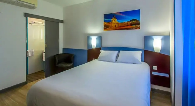 Двухместный номер Standard Hôtel The Originals Access - proche centre-ville - Gare