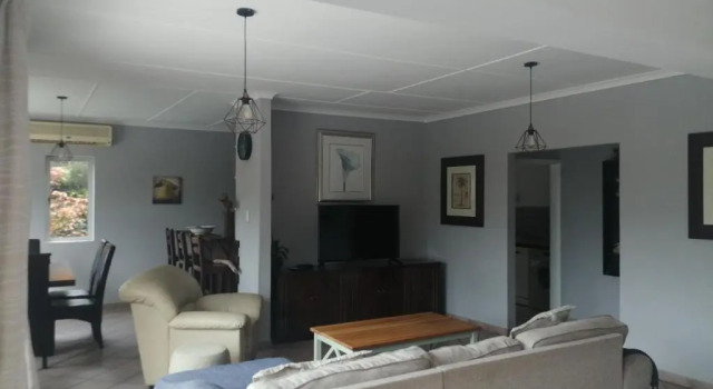 84 Leonora Drive - Family Holiday Home