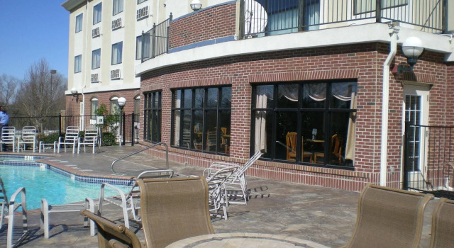 Holiday Inn Express Hotel & Suites Elgin by IHG, Забронировать Отель Элгин Texas Hill Country