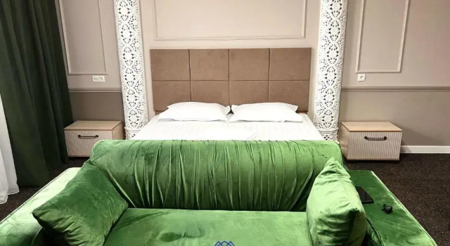 Sapphire Hotel, Book Hotel Hoteller i Zhambyl Region med parkering, Parkering
