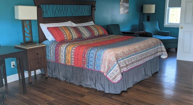 Люкс Riverboat Inn & Suites