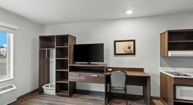 Четырёхместный люкс WoodSpring Suites Beaverton - Portland West