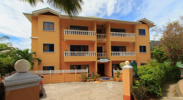 Vicky's Holiday Apartments, Book Apartment Hotels in Mahe with Parking, Parking