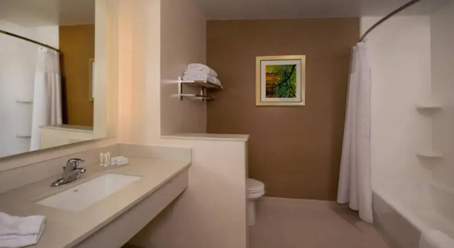 Номер Standard Fairfield Inn & Suites by Marriott Washington
