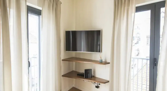 Graça Heartwarming Flat, Забронировать Отель Сао-Висенти Лиссабон, рядом с Money Museum