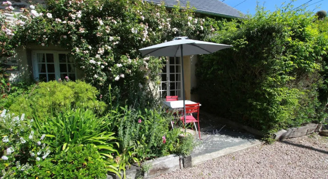 Коттедж Comfort La Haute Flourie - bed and breakfast -chambres dhôtes