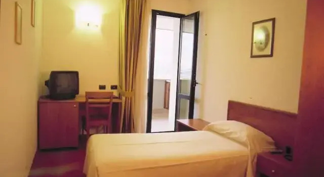 Трёхместный номер Standard Hotel Serenella