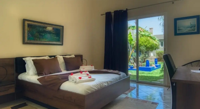 Villas 95 AppartHôtel, Забронировать Апарт-отель Отели Марракеш-Тенсифт-Эль-Хауз с парковкой, Парковка