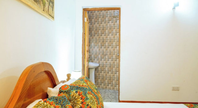 Ancestors Lodge, Rezervovat Rekreační dům Hotely v Karatu s parkováním, Parkování
