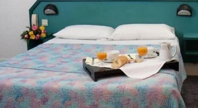 Hôtel Clair De Lune, Rezervovat Hotel Hotely v Morvan s parkováním, Parkování