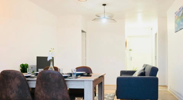 Bella Luna III - Elégant appartement centre ville - Parking gratuit - Wifi ultra rapide-Appareil Massage-Netflix-Jeu société, Prenota Appartamento Troyes Troyes Outlets