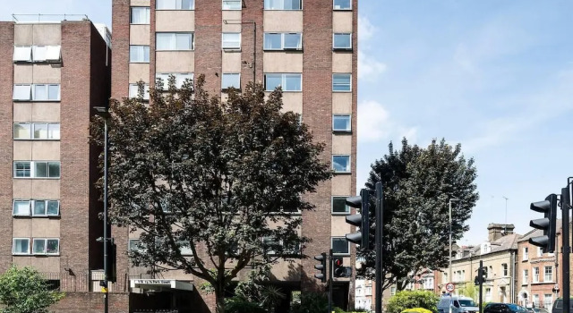 Stylish 2BR Flat next to Battersea Park