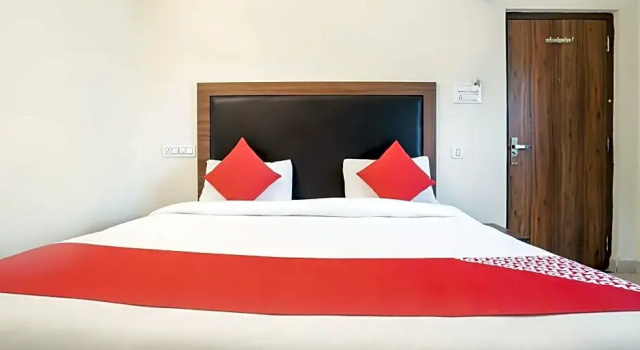Номер Standard Super Hotel O Gokul Grand Near SR Nagar Police Station