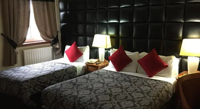 Трёхместный номер Standard Kings Park Hotel