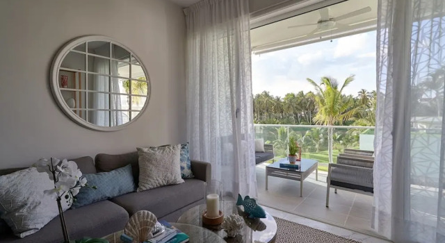 3BR Beach Condo Lakeview Playabonita Pool LUX