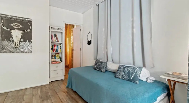 Private 3BR Villa with pool, Book Villa Hoteller i Hauru med parkering, Parkering