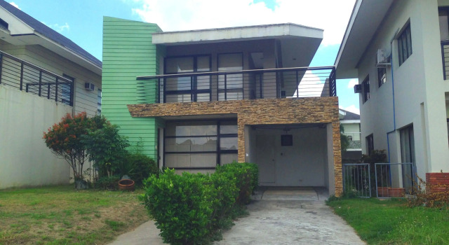 The Enclave Villas, Prenota Hotel Angeles 