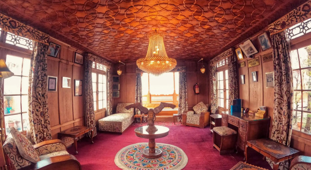 Houseboat New Golden Flower, Забронировать Отель Сринагар Jammu & Kashmir Ski