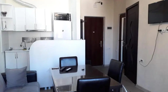 Eka'S White House - 5 Min Near Sea Side, Book Hotel Batumi 
