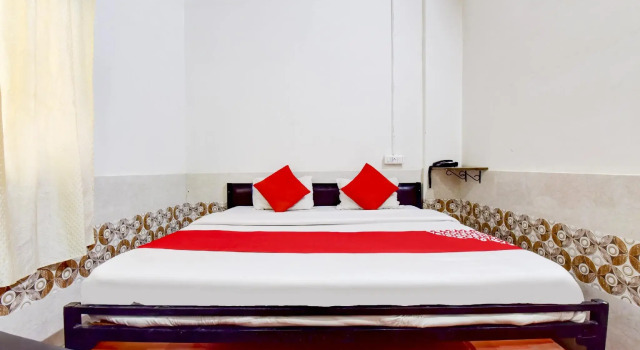 OYO 79422 Hotel Paradise Inn, Забронировать Отель Отели штата Раджастхана с парковкой, Парковка