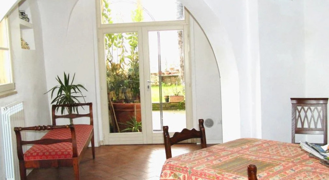 Lorenzini Rooms, Забронировать Отель Сиена Siena Area, рядом с Национальный музей этрусской археологии