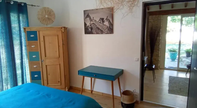La chambre haute, Rezerwuj Hotel Nimes Gard