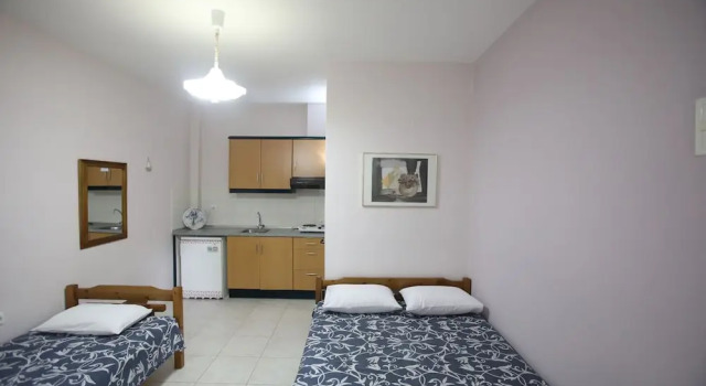 Pavlidis, Book Hotel Siviri 