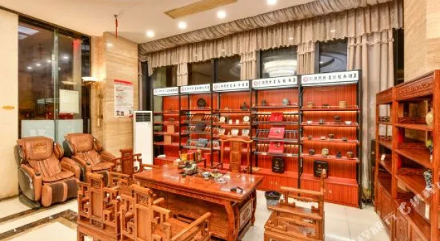 Junfu Hotel (Guangzhou Panyu Square Metro Station)