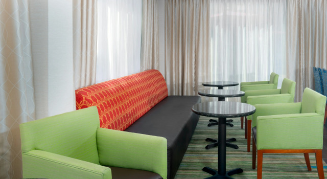 Hampton Inn Bonita Springs Naples North, Забронировать Отель Бонита-Спрингс Southwest Florida, рядом с Поле для гольфа Бонита Фэйрвейс