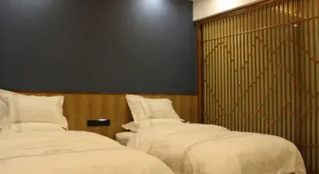 Люкс Kaili Hyatt Garden Hotel