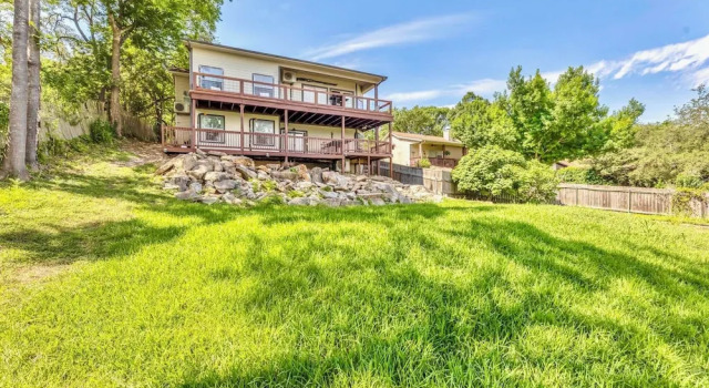 Коттедж с 6 комнатами Large 6BR Lakefront Home With Private Pool & Views