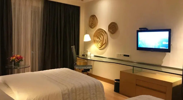 Двухместный номер Deluxe Le Meridien Kochi