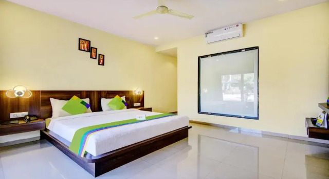 Двухместный номер Standard Treebo JP Cottage with Swimming Pool