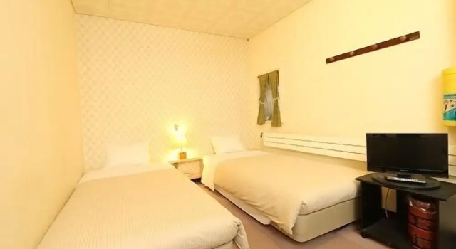 Номер Standard Pension Richemond