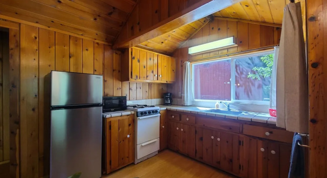 Коттедж Deluxe c 1 комнатой с видом на реку Fern River Resort