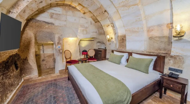 Номер Standard с красивым видом из окна Arien Cave Suites