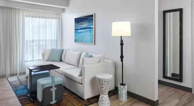 Люкс с частичным видом на океан Embassy Suites By Hilton Gulf Shores Beach Resort