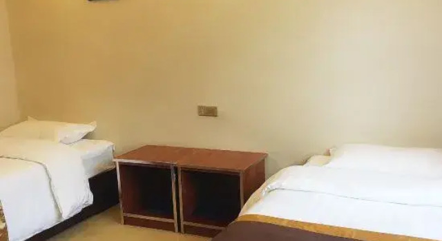 Yichun Yayue Hotel, Book Hotel Hoteller i Yichun med parkering, Parkering