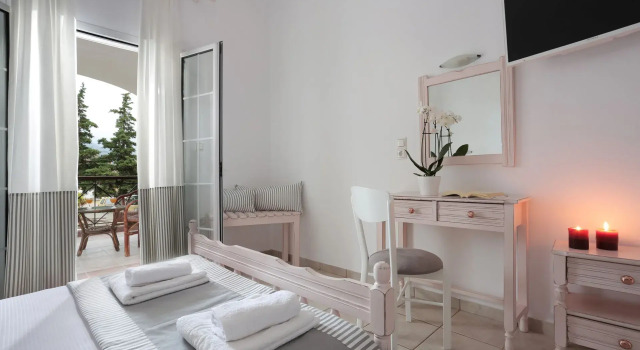 Номер Economy Iris Beach Hotel
