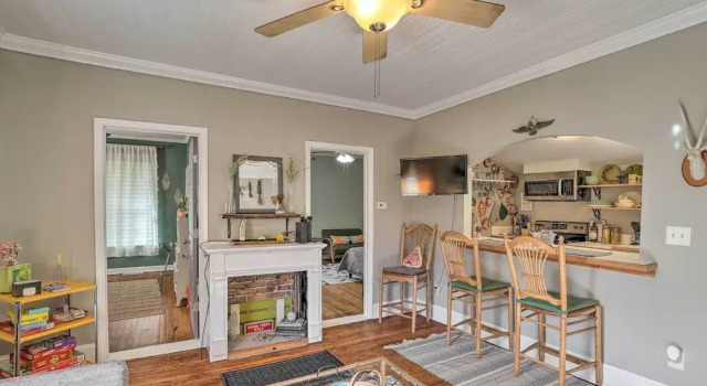 Stylish Woodfin Home w/ Backyard & Fire Pit