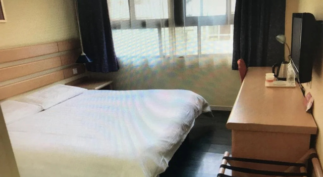 Home Inn Chongqing Guanyin Bridge East Jianxin Road