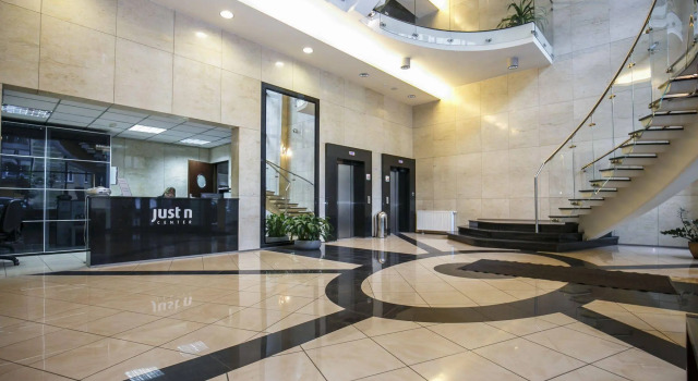 Luxury Apartments Just In Center