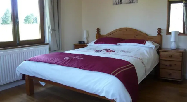 Lakeside Bed and Breakfast, Prenota Hotel Beyssenac 