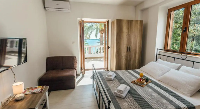 Студия с видом на море Apartments Belvedere