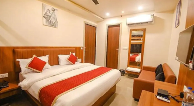 Семейный номер Standard FabHotel Prime Vrajraj Palace With Pool