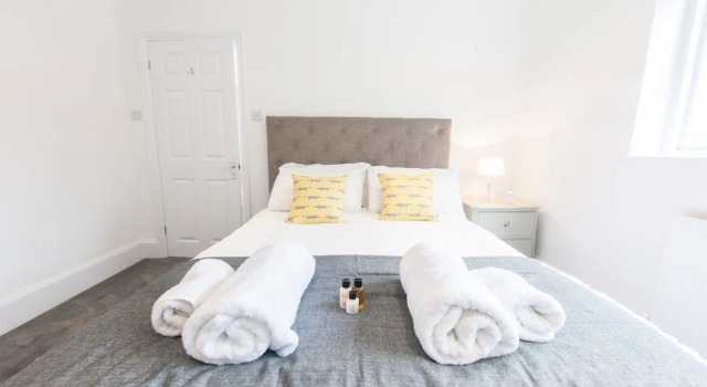Newly Refurbished, Stylish 1BR Flat in Fulham