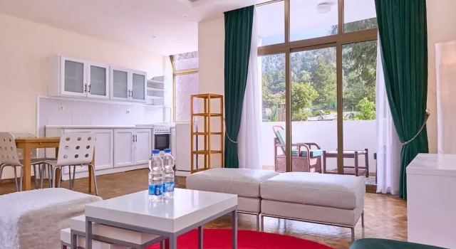 Люкс Standard Garden Hills Hotel