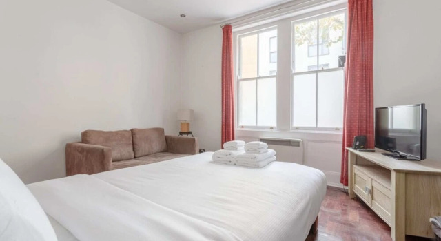 Modern 2 Bedroom Flat in Central London